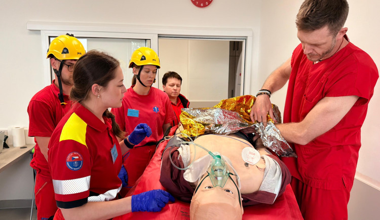 Resuscitace i překotný porod. Moravskoslezští záchranáři mají výcvikové středisko