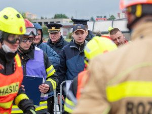 Hasiči v Ostravě předvedli boj s časem. Soutěž ve vyprošťování simulovala vážné nehody