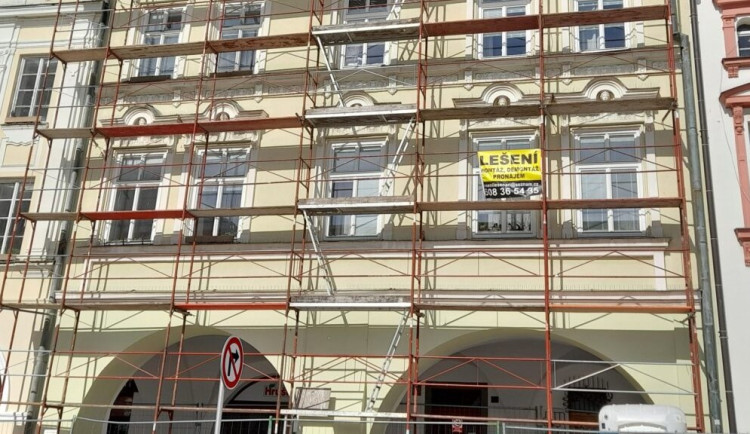 Nový Jičín opravuje tři měšťanské domy v městské památkové rezervaci. Investice je 17 milionů