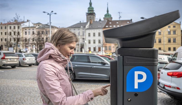 Klimkovice v centru města zavedou poplatek za parkování, zdarma budou jen dvě hodiny
