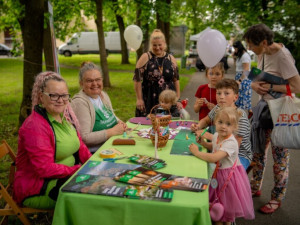 Ve Frýdku-Místku byli oceněni pěstouni. Modré srdce připomnělo, co potřebuje každé dítě