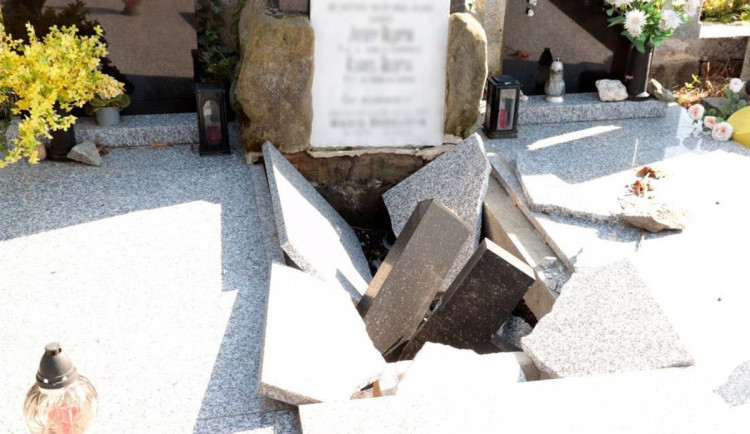 Reakce na šokující výtržnictví. Hřbitov v Olomouci bude pod dohledem systému kamer
