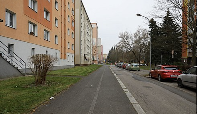 Rekonstrukce Krymské ulice začne už 3. srpna. Přinese více parkovacích míst