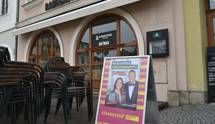 Exhejtman Ivo Vondrák zahájil kampaň. V bruntálské restauraci