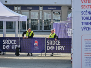 Ostrava před začátkem MS v hokeji: okolí arény se připravovalo na šampionát