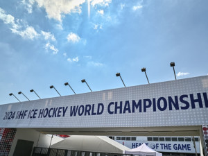 Ostrava před začátkem MS v hokeji: okolí arény se připravovalo na šampionát