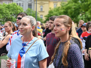 Češi! Ještě jeden! Masarykovo náměstí zářilo radostí
