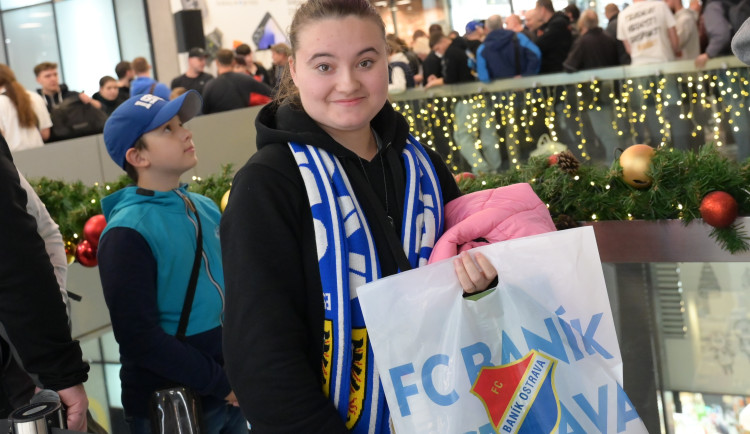 Jedině Baník! Modrobílí obsadili obchodní centrum