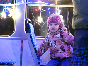 FOTOGALERIE: Tramvaj před kostelem už září, v novém roce ji čeká přestavba