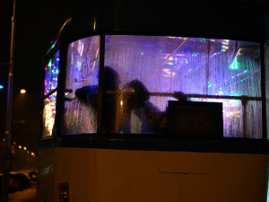 FOTOGALERIE: Tramvaj před kostelem už září, v novém roce ji čeká přestavba