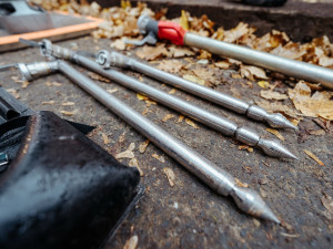 FOTOGALERIE: Desítky hasičů bojují se dvěma požáry