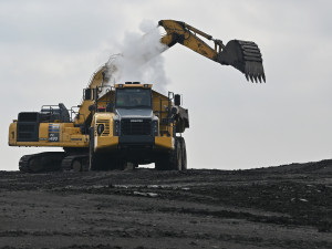 FOTOGALERIE: Heřmanická halda? Problém potřebuje řešení, říká ministr Vlček