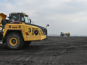 FOTOGALERIE: Heřmanická halda? Problém potřebuje řešení, říká ministr Vlček