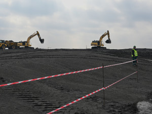 FOTOGALERIE: Heřmanická halda? Problém potřebuje řešení, říká ministr Vlček