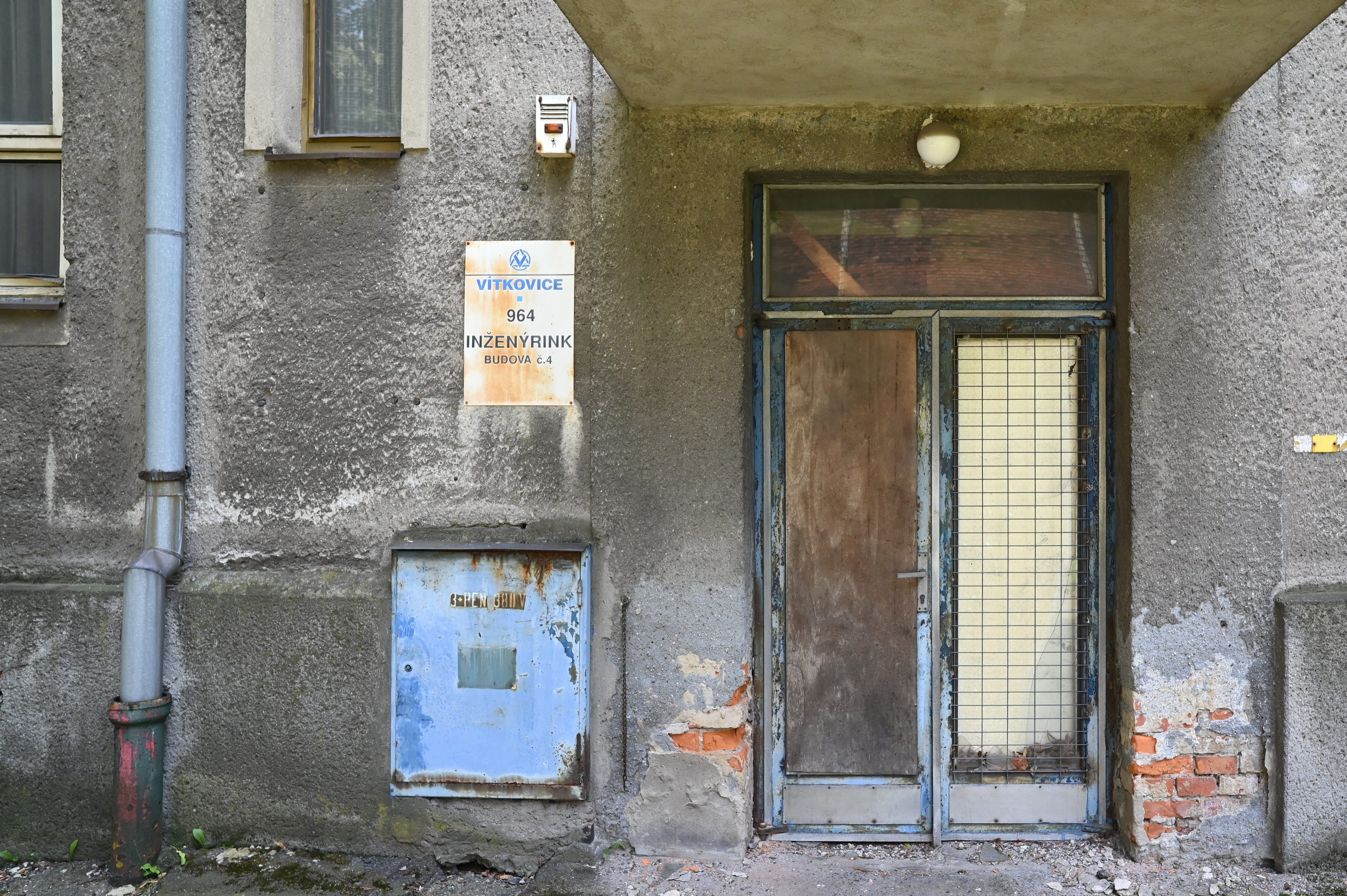 FOTOGALERIE: Vítkovický Lipový dvůr. V areálu z časů Rakousko-Uherska se opět bydlí
