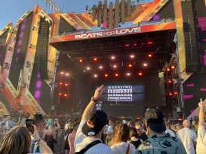 FOTOGALERIE: Beats for Love. Drumy duní pod vyhaslými vysokými pecemi