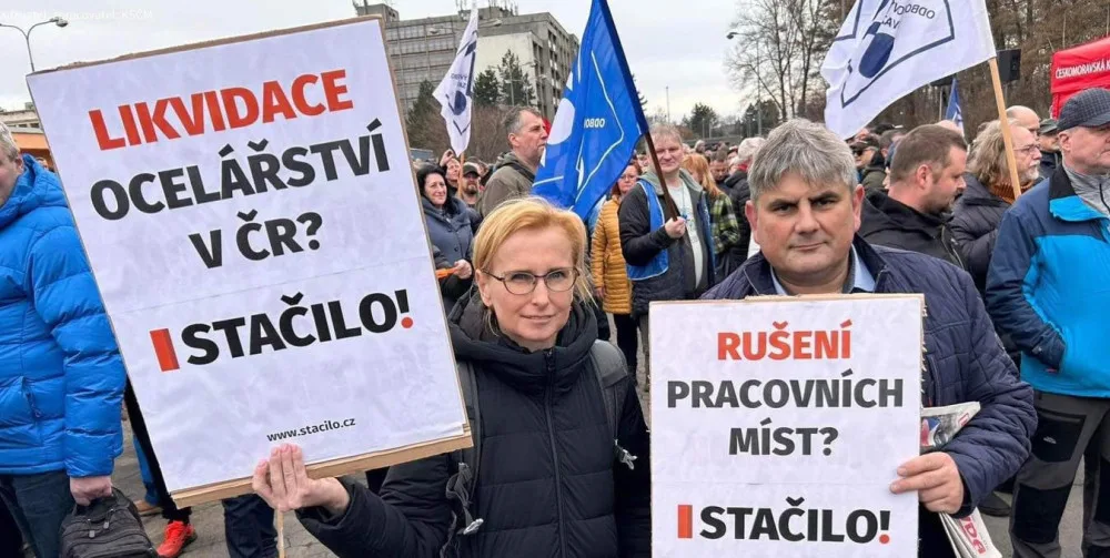 Na protest před Liberty Ostrava se sešly tisíce lidí, žádají zachování.