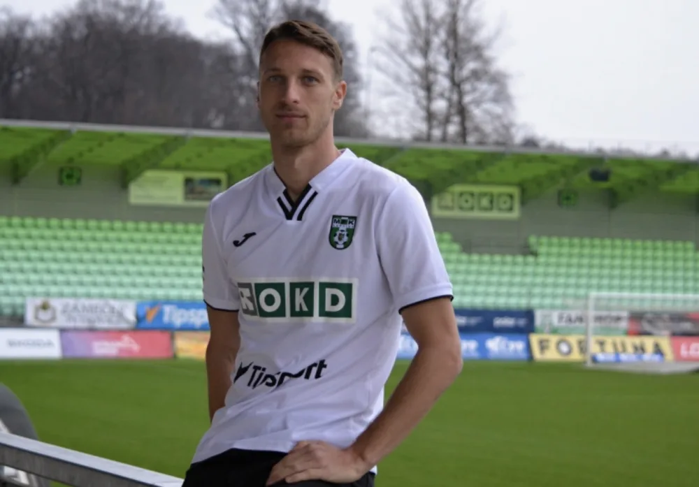 Karvinskou defenzivu posílil černohorský fotbalista Raspopovič.