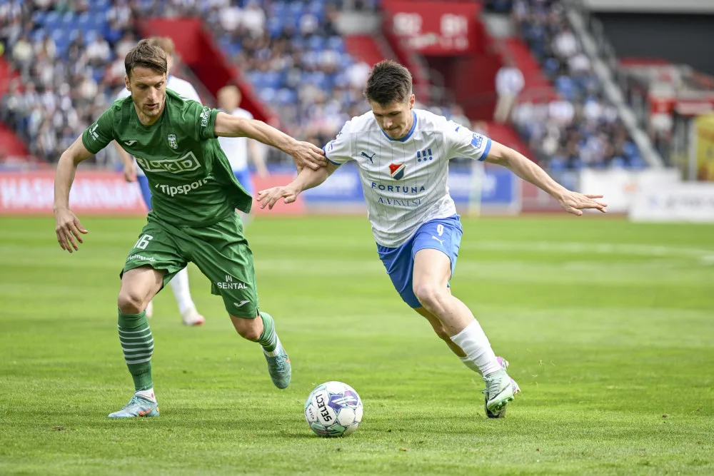 Fotbalisté Ostravy remizovali v derby s Karvinou 2:2, přestože dvakrát vedli.