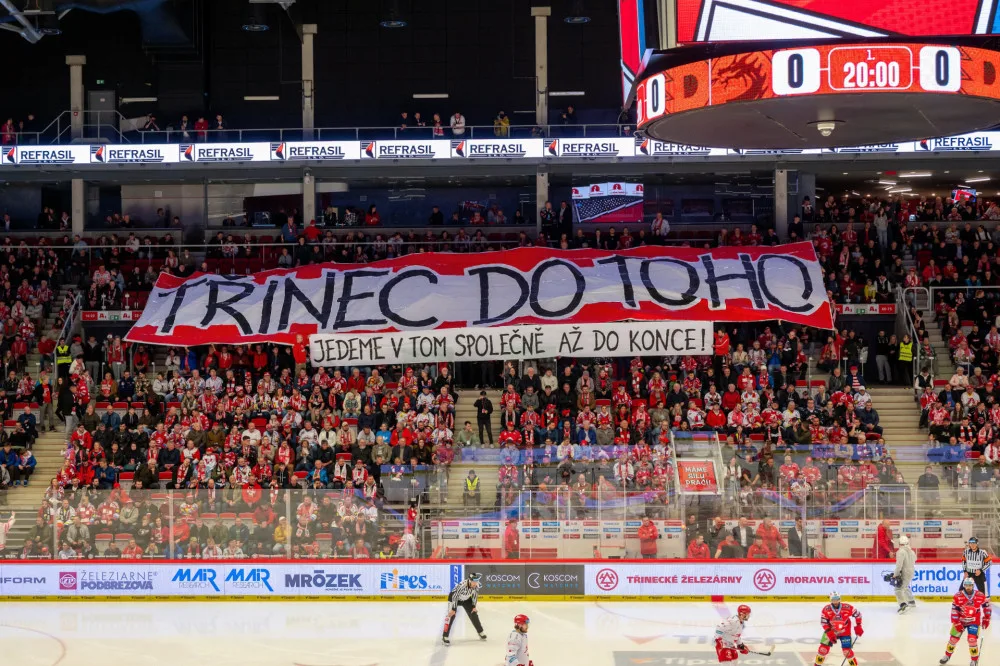 Třinec porazil Pardubice 4:1, vyrovnal ve finále na 3:3, rozhodne sedmý zápas