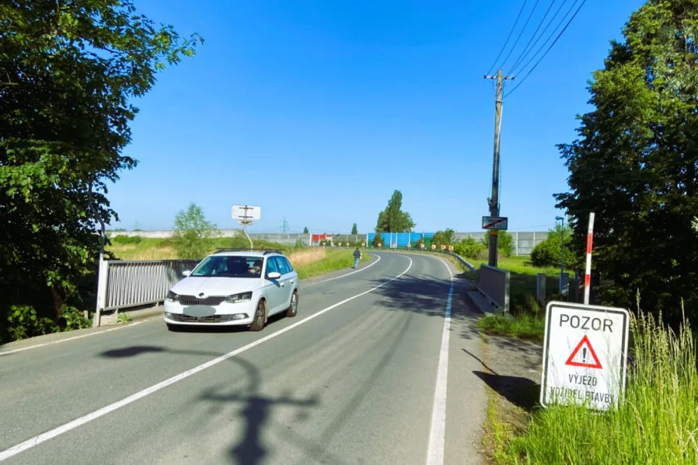 V bohumínské Nové Vsi město vybuduje zpomalovací ostrůvek i nový chodník.