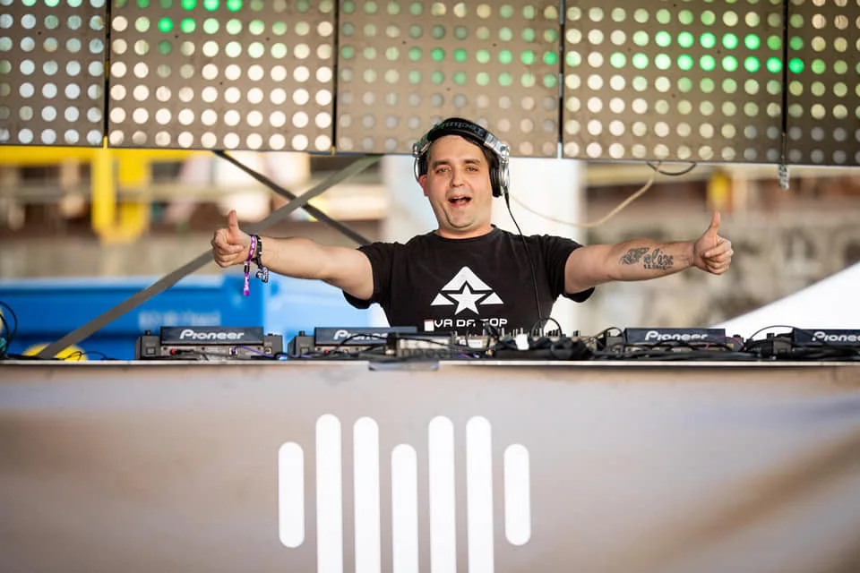 Beats For Love.