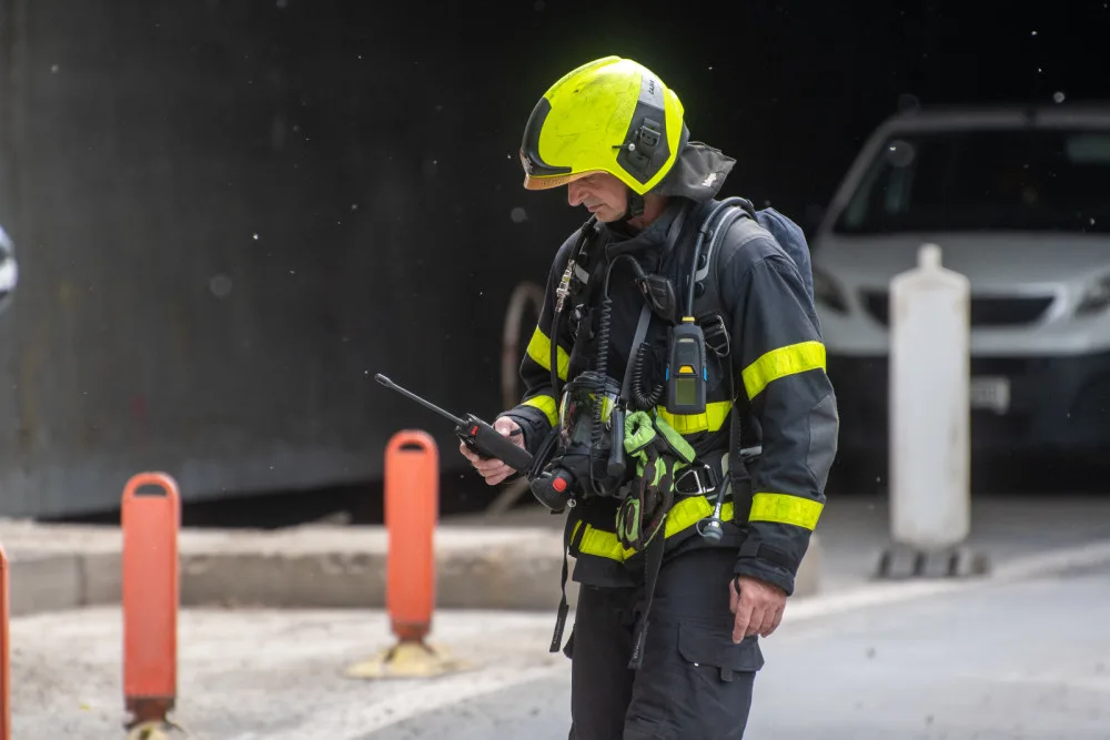V Havířově-Šumbarku došlo k poškození plynového potrubí. Hasiči evakuovali desítky lidí a okolí uzavřeli
