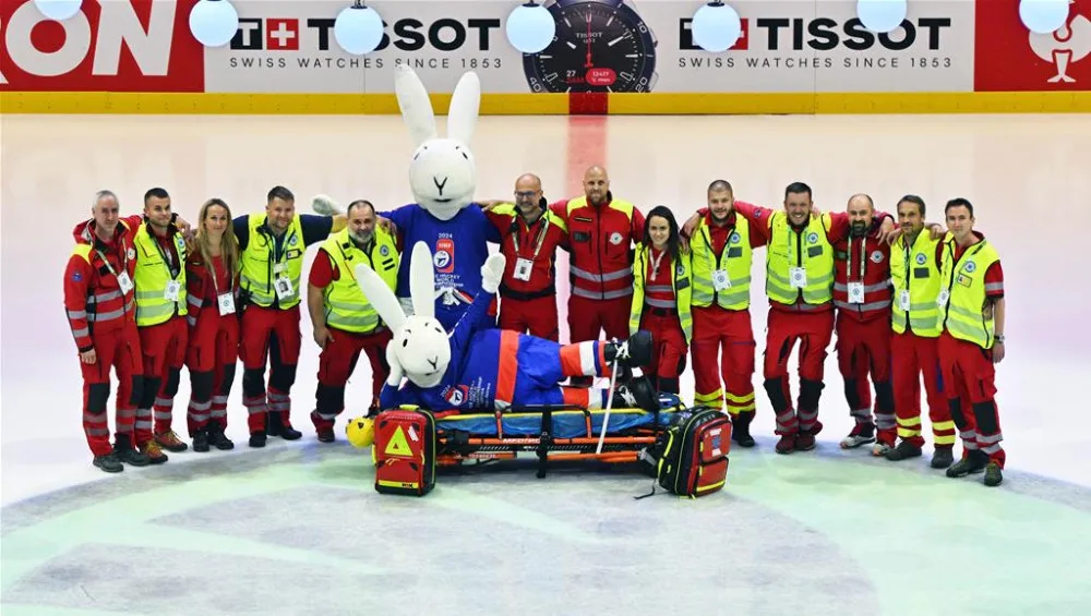 Během ostravské části hokejového mistrovství světa záchranáři ošetřili 55 lidí.