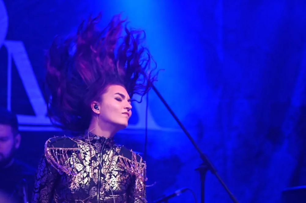Na Slezskoostravském hradě duněl metal a šlehaly plameny