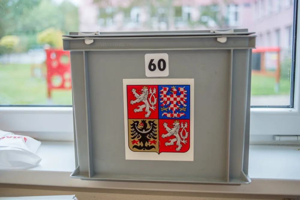 Eurovolby v Česku jsou u konce. Na zveřejnění výsledků si počkáme do nedělního večera