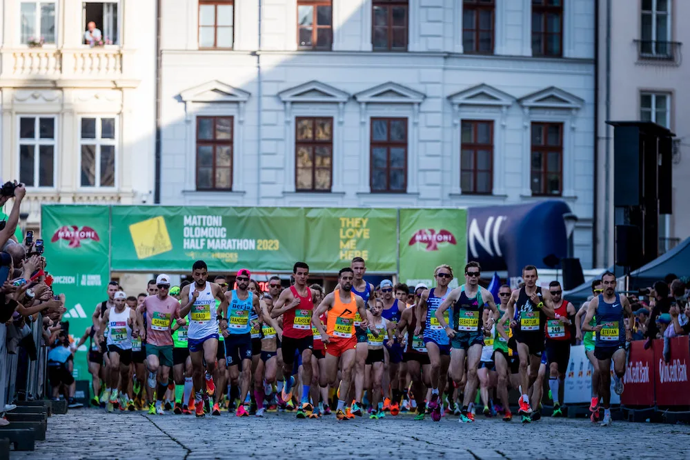 Olomouc přivítá 14. půlmaraton. RunCzech láká i na rodinné běhy a novou pětku