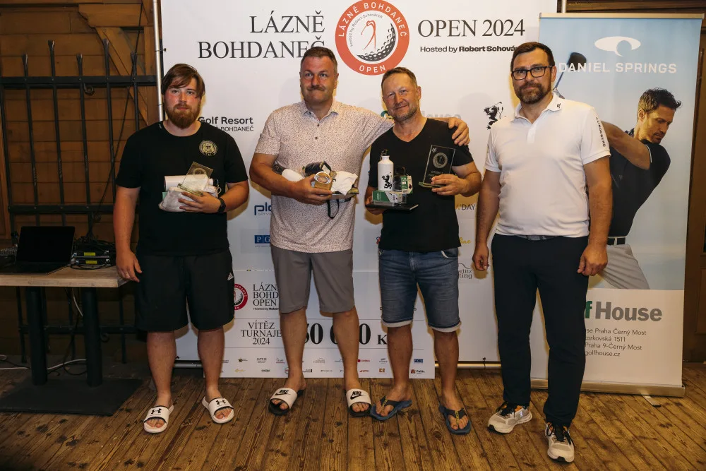 Golfresort Lázně Bohdaneč hostil jeden z nejprestižnějších turnajů v Česku. Doplnila ho show skupiny Queenie