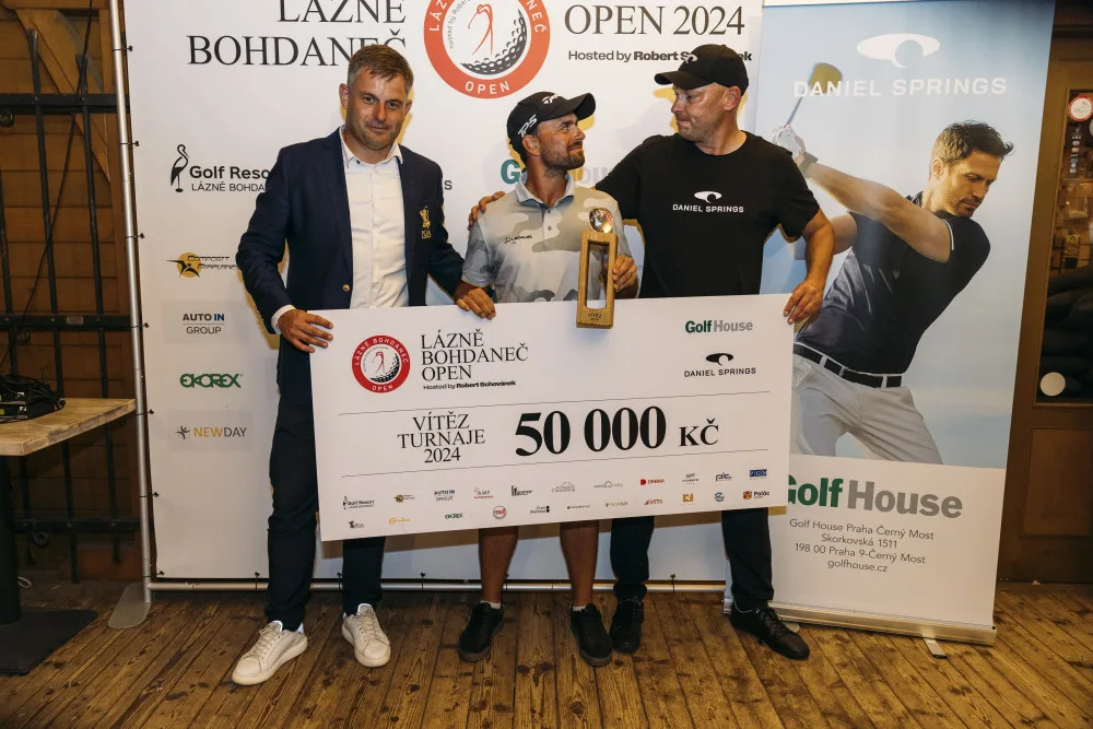 Golfresort Lázně Bohdaneč hostil jeden z nejprestižnějších turnajů v Česku. Doplnila ho show skupiny Queenie