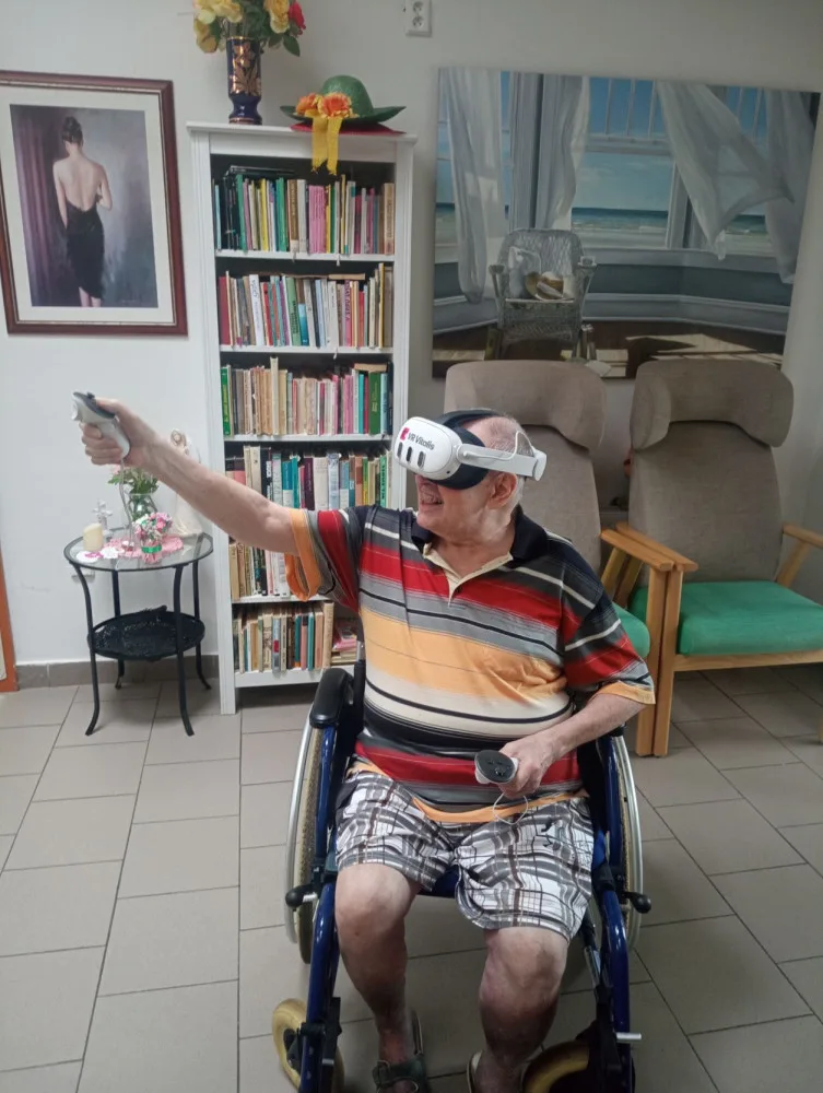 Terapie virtuální realitou. Ostravští senioři si v imaginárním světě zlepšují fyzické i psychické dovednosti