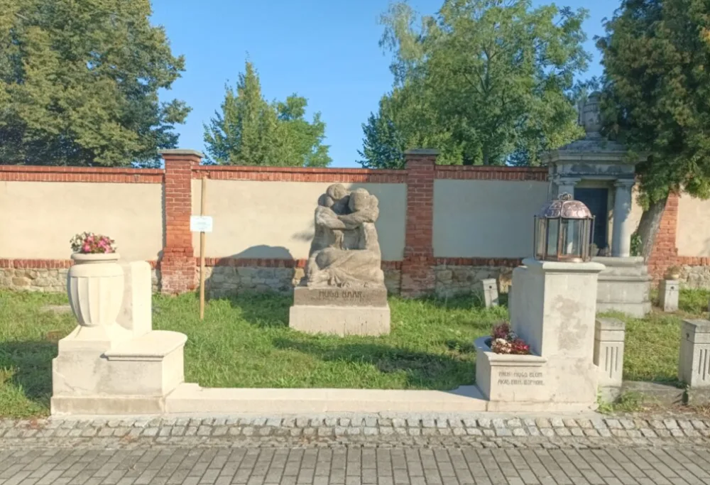 Nový Jičín pokračuje v opravách hrobů významných rodáků. Některé z nich patří mezi umělecké skvosty