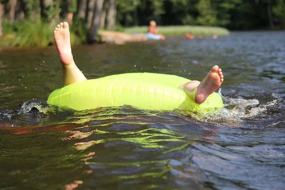 size4-15320323236288-2-1000x1000-1504330755-swimmer-1763862-960-720