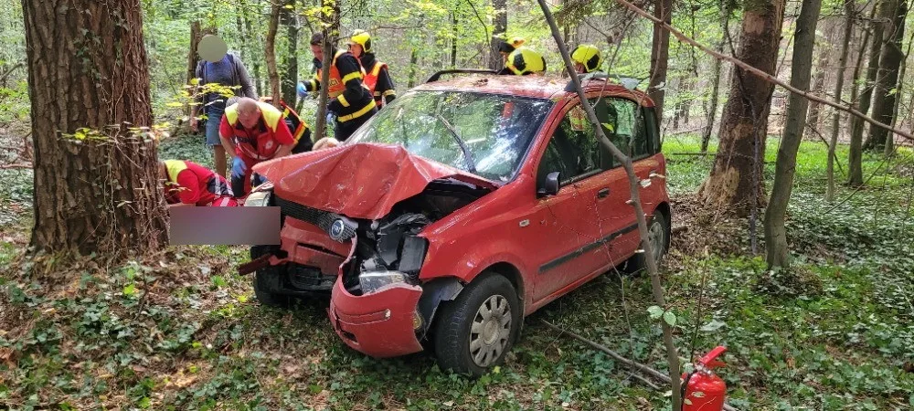 Pětasedmdesátiletá žena zemřela ráno při dopravní nehodě na Opavsku.