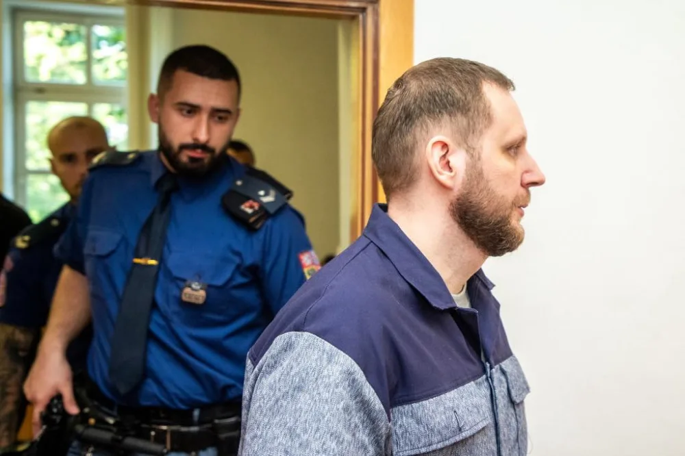 Žhář z Vítkova je na svobodě. Okresní soud v Karviné propustil Jaromíra Lukeše z vězení o sedm let dříve