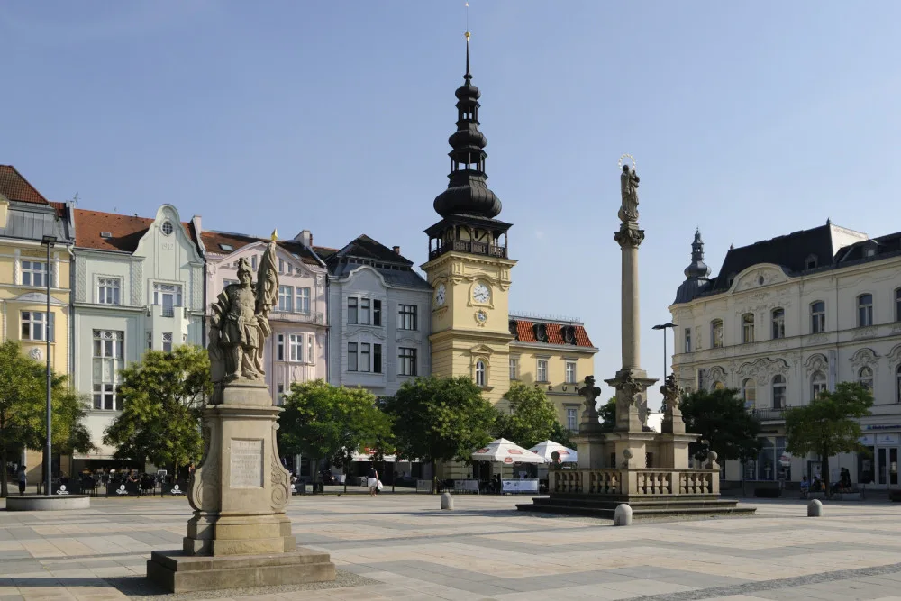 DRBNA HISTORIČKA: Mor se nevyhnul ani Ostravě. Připomíná ho sloup otočený naopak