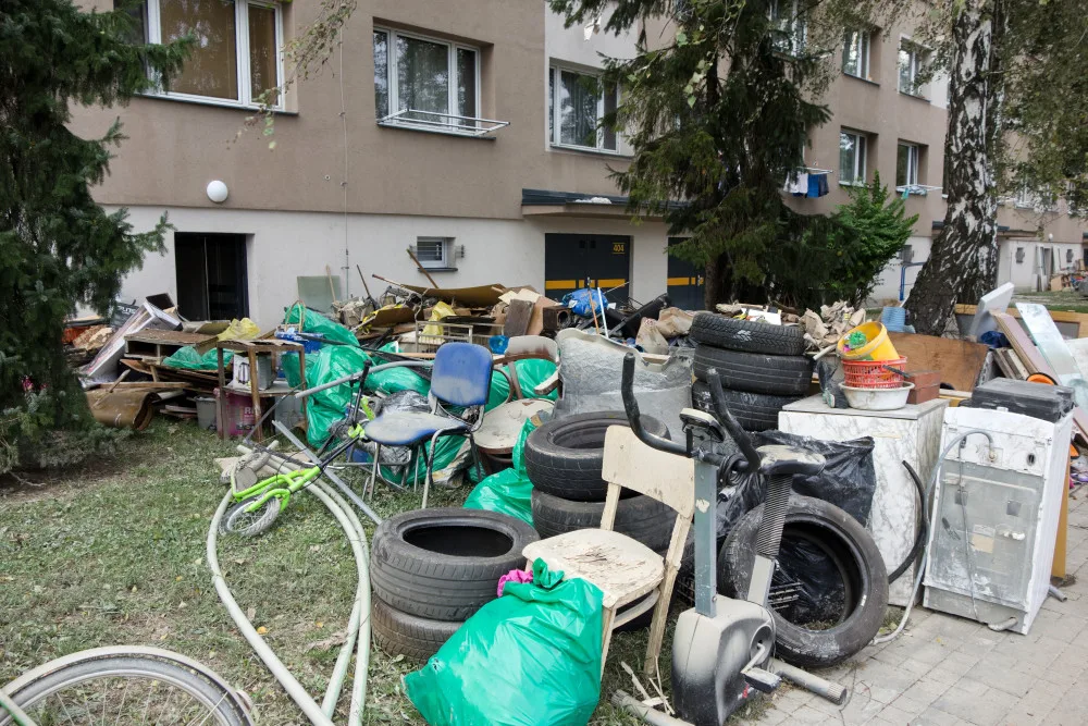 Pomoc oceníme, ale musíme o vás vědět, vzkazuje moravskoslezský hejtman dobrovolníkům
