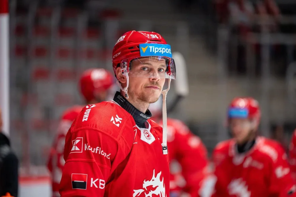 Oceláři prohráli na domácím ledě. Brno třinecký tým porazilo 2:1 po nájezdech