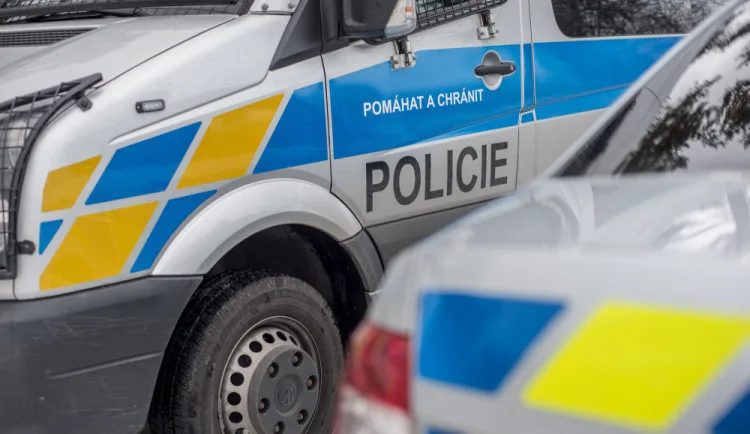 Otec jednoho z dětí si vzal jako rukojmí učitelku mateřské školy v Ostravě. Ohrožoval ji kapesním nožíkem