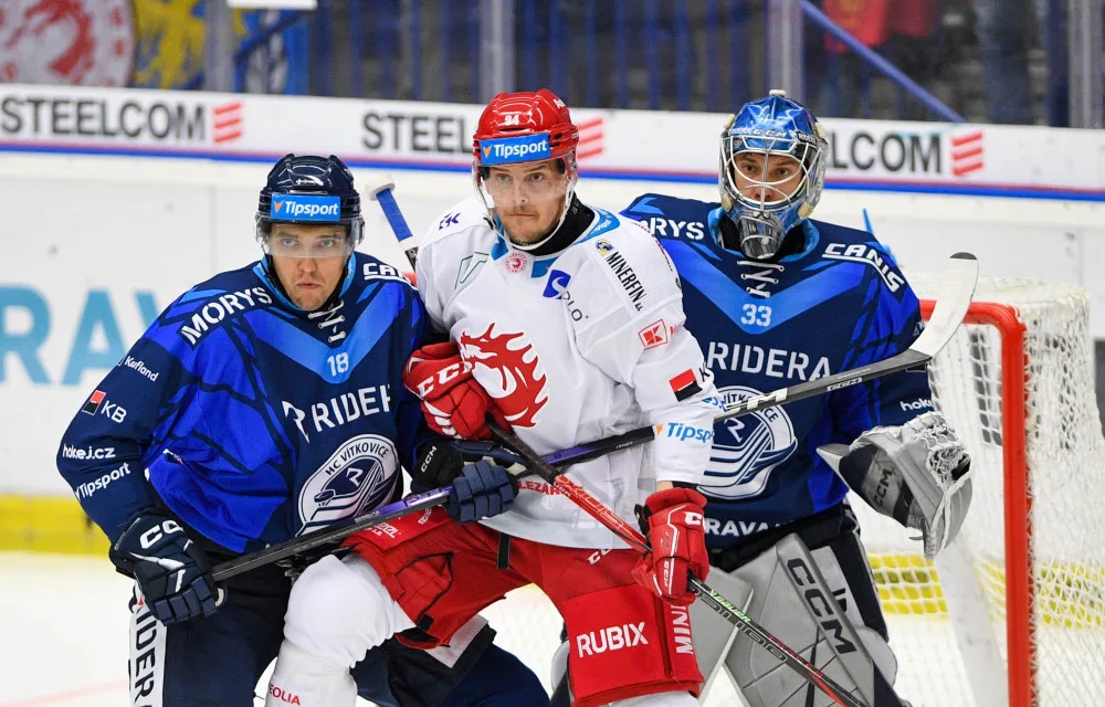 Vítkovice góly z přesilovek v prvním derby sezony pokořily Třinec