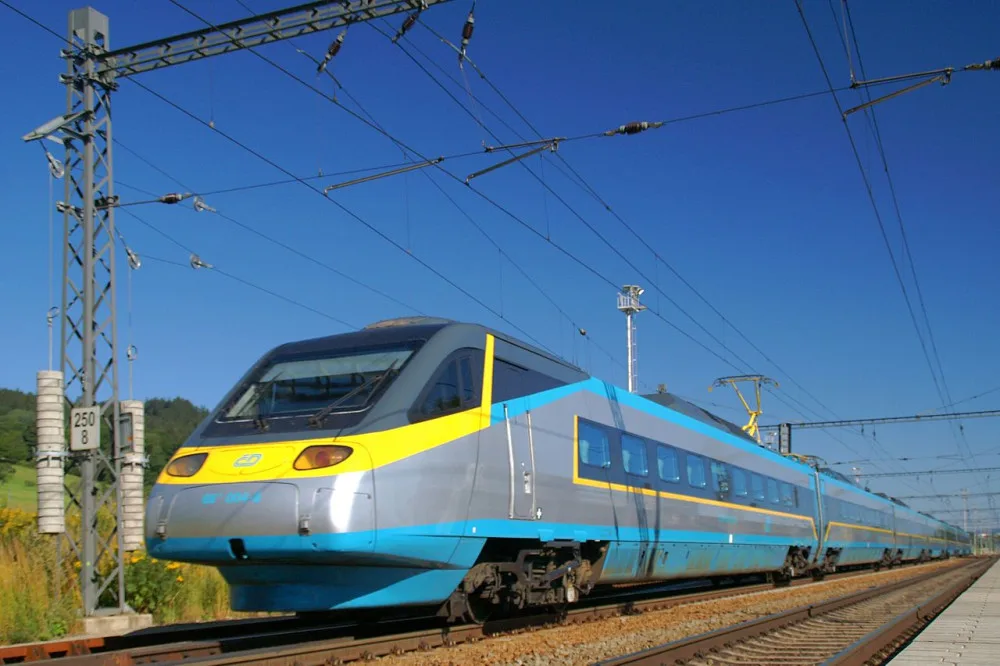 Opavané se znovu dostanou vlakem do Ostravy. Pražské Pendolino se na trať vrátí koncem října