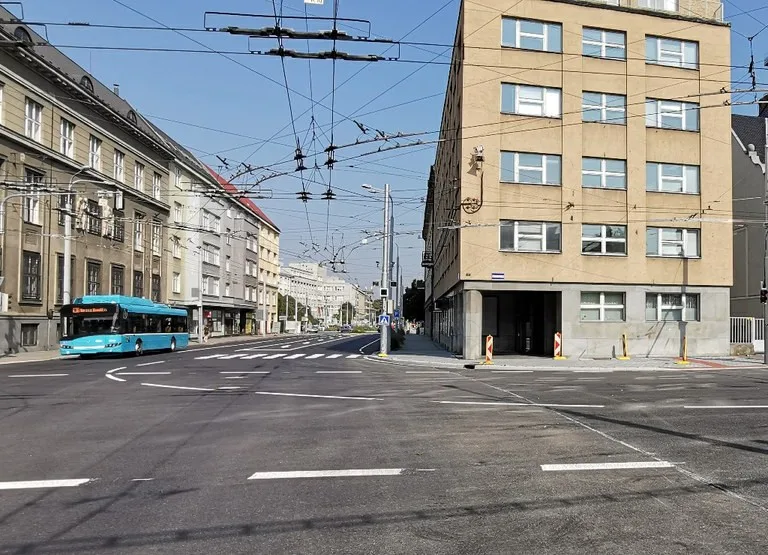 Sobotní omezení v dopravě. Českobratrská ulice protínající centrum Ostravy bude celý den neprůjezdná