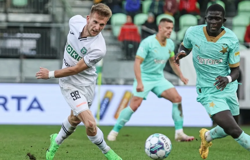 Slavia po výhře 5:1 nad Karvinou dál vede ligu o osm bodů, Chytil dal hattrick