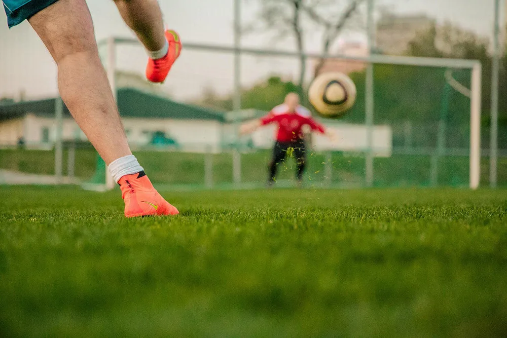 16599401780254-124-football-g021cff532-1920