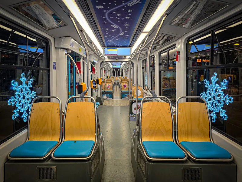 Do ulic metropole se vrací vánoční tramvaj. Svítící škodovka bude jezdit tak, aby potěšila co nejvíce Ostravanů