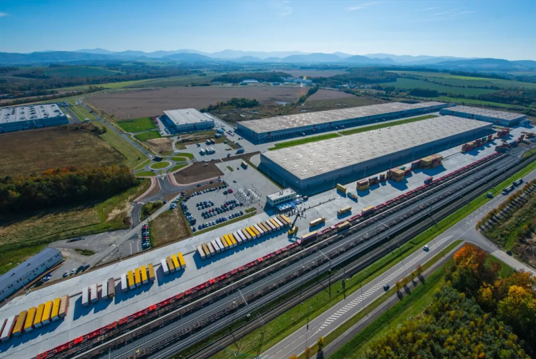 Logistické centrum pro automobilku BMW už roste. Výstavba areálu v Mošnově přešla do další fáze