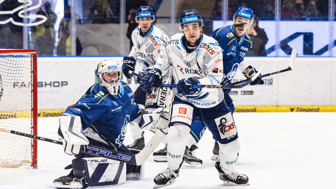 Hokejisté Vítkovic vyhráli v Kladně 5:0 a jsou v předkole play off